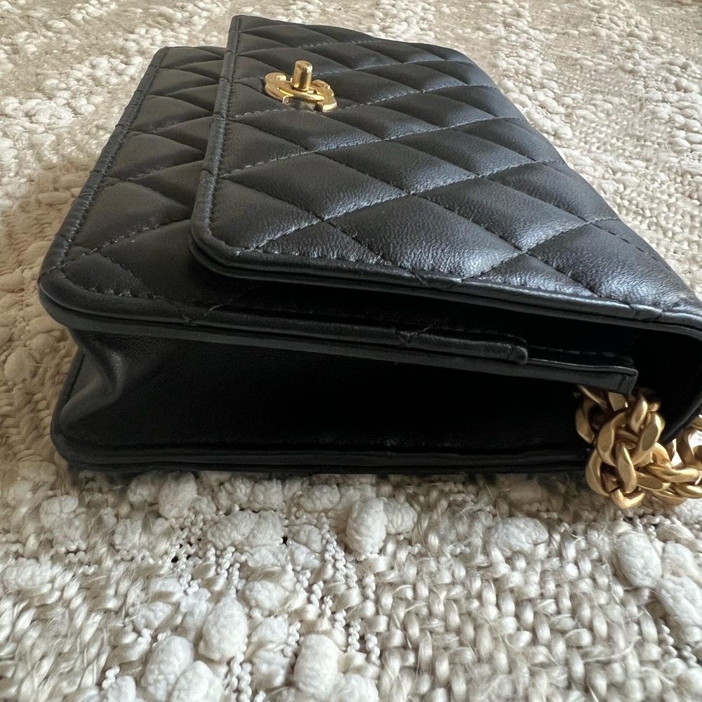 CHANEL Wallet on Chain - Picture 11 of 16